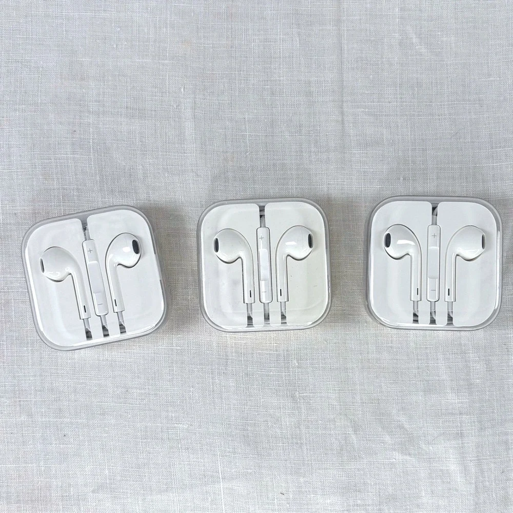 Lot of 3 Apple EarPods Wired Earbuds 3.5mm Headphone Plug 2012-2016 New/Unused